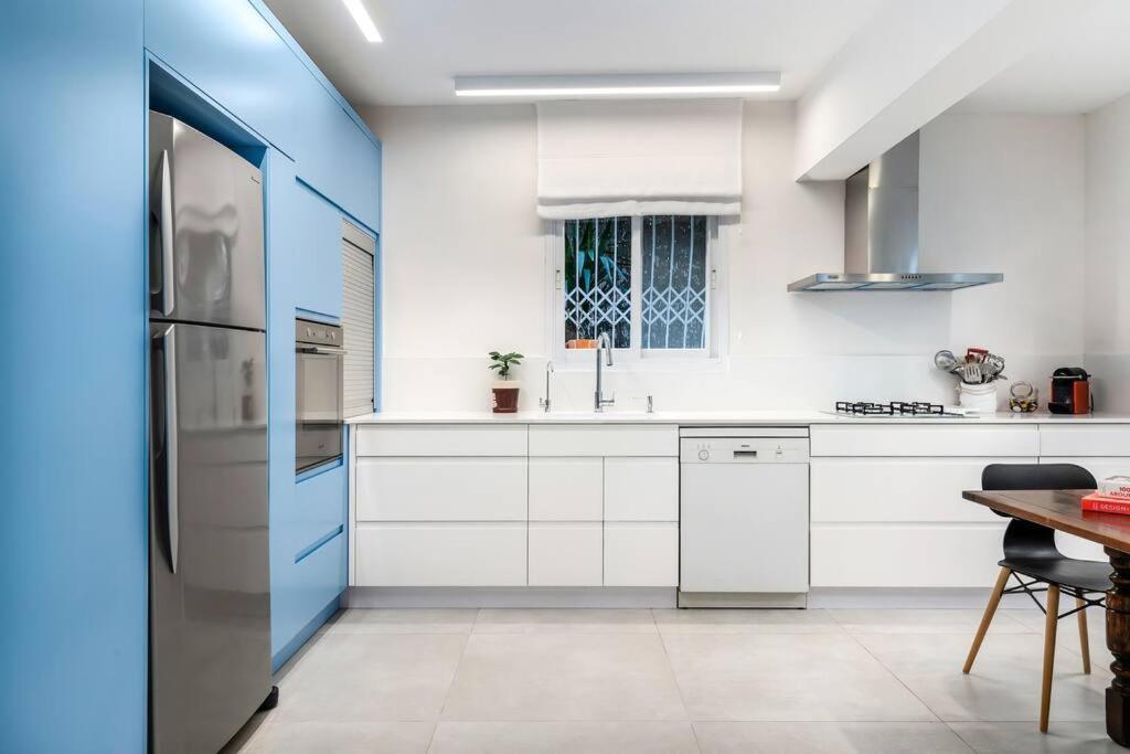 Two Bedrooms Flat With Garden And Free Parking Căn hộ Tel Aviv