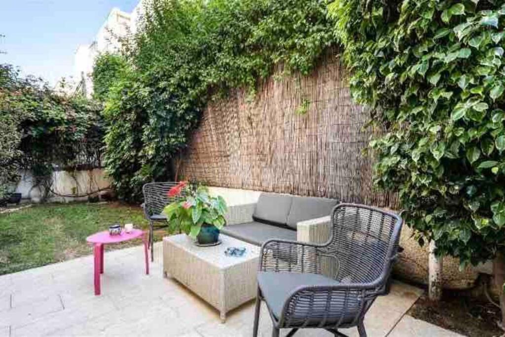Two Bedrooms Flat With Garden And Free Parking